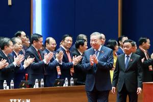 Đại biểu thảo luận tại Hội trường các văn kiện Đại hội XIV của Đảng