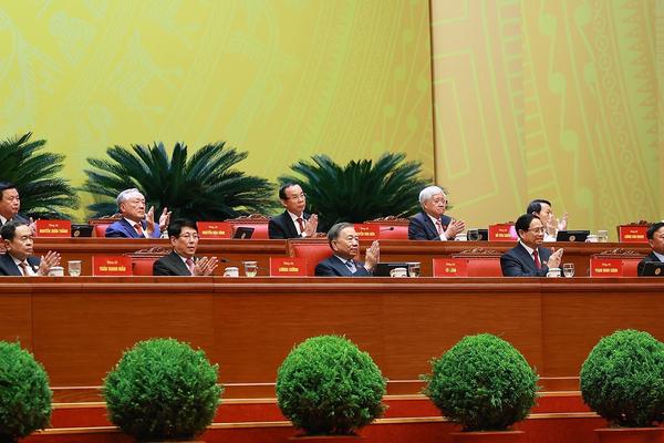 Hà Nội sẵn sàng thử nghiệm tổ chức bộ máy, TPHCM hướng đến “TP toàn cầu đáng sống”