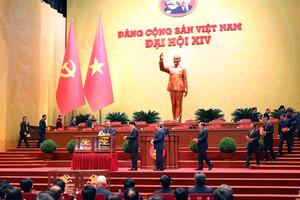 Hình ảnh lãnh đạo Đảng, Nhà nước và đại biểu bầu Ban Chấp hành Trung ương Đảng khóa mới