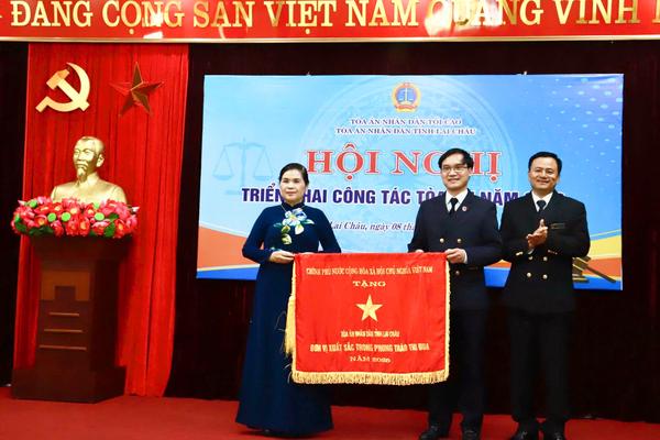 Toà án Nhân dân tỉnh Lai Châu - Đơn vị xuất sắc trong phong trào thi đua năm 2025