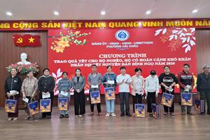 Đà Nẵng: Một gia đình dành 1,25 tỷ đồng tặng quà các hộ khó khăn