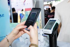 Ngân hàng Nhà nước thúc đẩy thanh toán không tiền mặt vượt chỉ tiêu