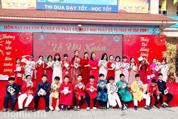 Sắc Xuân trong sân trường: Khi những giá trị văn hóa được gieo mầm từ lớp học