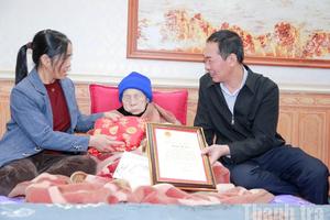 Thanh Hóa chăm lo Tết cho người có công và hộ nghèo