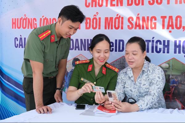 Vĩnh Long: Tập trung triển khai Nghị quyết 57, phấn đấu 90% dữ liệu các ngành “đúng, đủ, sạch, sống”