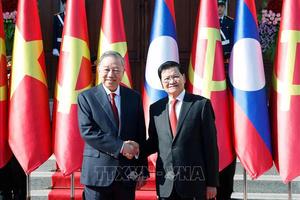 Việt Nam - Lào thống nhất hướng tới kim ngạch thương mại 10 tỷ USD