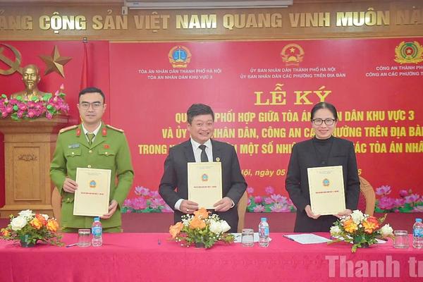 Toà án Nhân dân Khu vực 3 – Hà Nội ký kết quy chế phối hợp với UBND và Công an 10 phường trên địa bàn