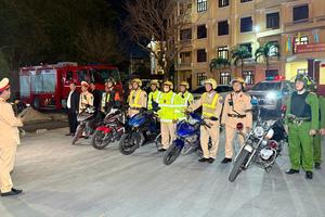 Giữ bình yên những cung đường Xuân Huế