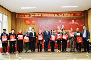 Thanh Hoá: Hội chợ  "Tết Nhân ái" phiếu đổi quà cho 430 hộ có hoàn cảnh khó khăn dịp Tết Nguyên đán