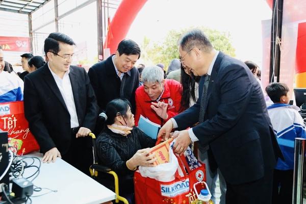 Thanh Hóa: Trao hơn 70.000 suất quà cho người dân từ “Tết Nhân ái” Xuân Bính Ngọ