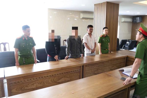 Triệt phá đường dây sản xuất sơn nước, bột trét tường giả lớn