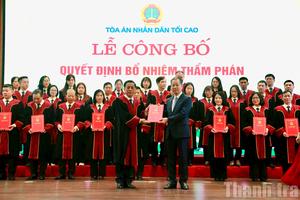 Toà án Nhân dân Tối cao trao Quyết định bổ nhiệm Thẩm phán Tòa án Nhân dân