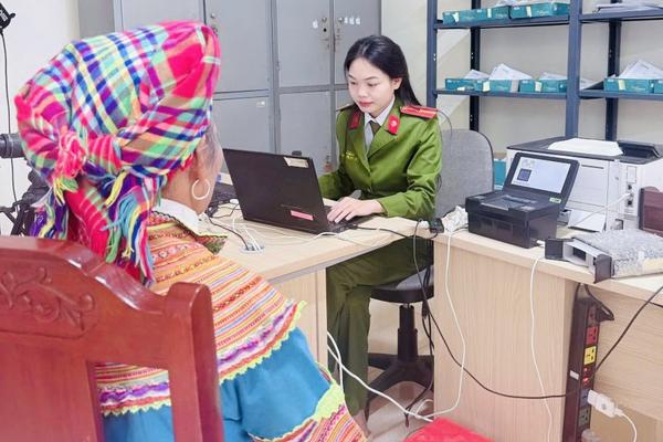 Thanh Hóa: Công an phục vụ Nhân dân làm căn cước xuyên Tết