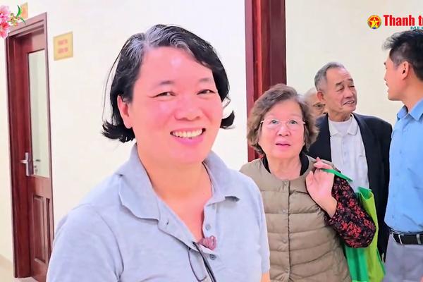 Vấn đề trong tuần: Những người không nghỉ giữ Xuân ấm nơi lòng dân