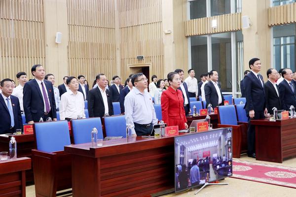 HĐND tỉnh Nghệ An: Thông qua các nghị quyết về thu hồi đất, chuyển mục đích sử dụng đất rừng