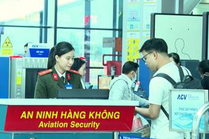 Bảo đảm an ninh hàng không dịp cận Tết: Giữ bình yên bầu trời Huế mùa cao điểm