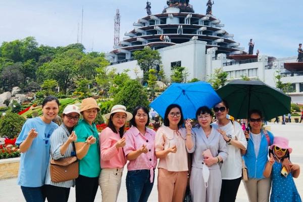 Tây Ninh đón 395.000 lượt du khách dịp Tết Nguyên đán Bính Ngọ