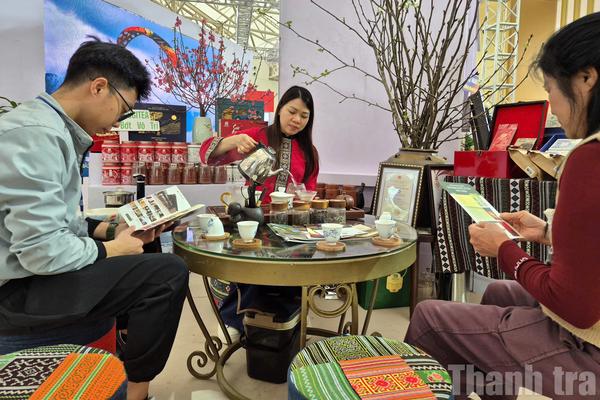 Lào Cai: Trà Shan, khèn Mông vào sự kiện văn hóa gắn du lịch