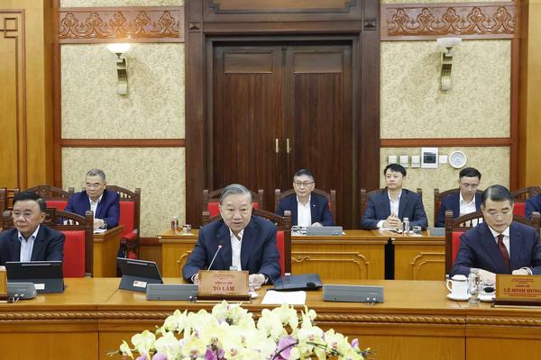 Ban Bí thư: Người đứng đầu chịu trách nhiệm trực tiếp nếu xảy ra trì trệ giải quyết công việc