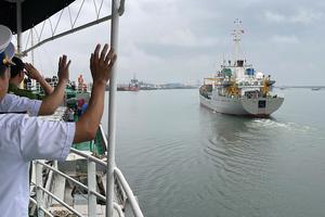 Mang thùng phiếu ra khơi: Đảm bảo mọi cán bộ, chiến sĩ đều được tham gia ngày hội lớn