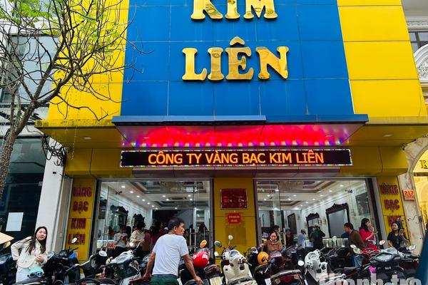 Thanh Hóa: Ngày vía Thần Tài nguời dân đổ xô đi mua vàng cầu may