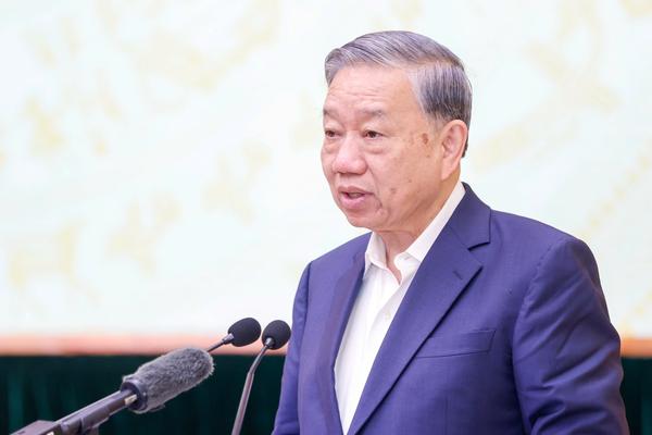 Tổng Bí thư: Không để gánh nặng đổi mới giáo dục dồn lên giáo viên, học sinh và phụ huynh