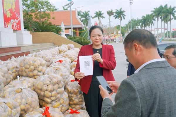 Khi Bí thư Đảng ủy làm "KOL": Luồng gió mới trên "cánh đồng số" Vũ Thư