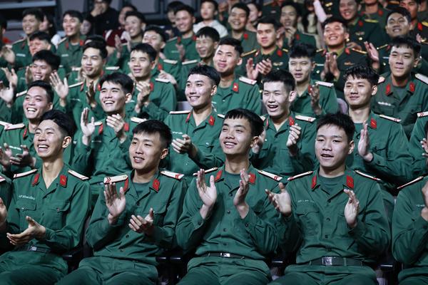 Sáng ngời hình ảnh Bộ đội Cụ Hồ trong bản hòa ca thanh xuân của dân tộc