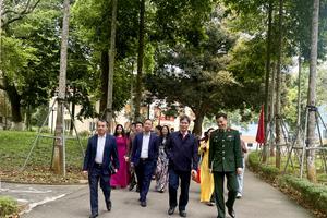 Học Bác về tinh thần tận tụy, trách nhiệm trong công tác