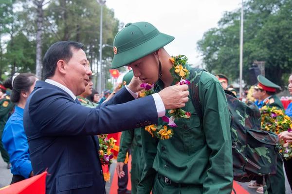 Đồng Nai: Hơn 5.200 thanh niên hăng hái lên đường thực hiện nghĩa vụ