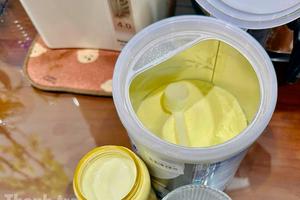 Bộ Y tế yêu cầu chuẩn hóa kiểm nghiệm độc tố Cereulide trong sữa cho trẻ nhỏ