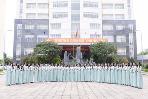 Những “bông hồng” thầm lặng phía sau giảng đường