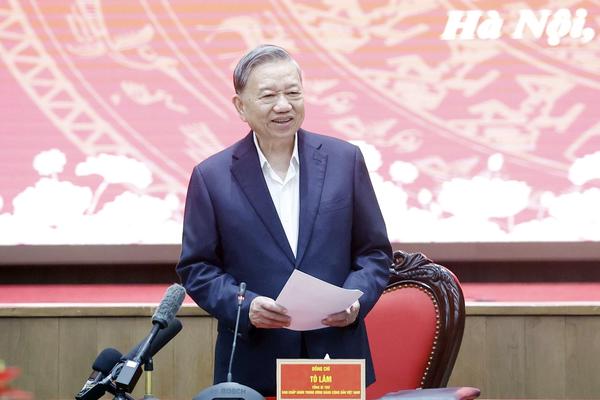 Công bố quyết định kiểm tra của Bộ Chính trị với Ban Thường vụ Thành ủy Hà Nội