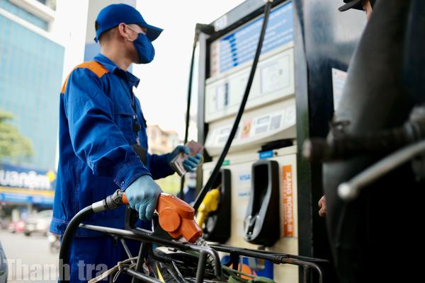 Bộ Tài chính đề xuất điều chỉnh thuế nhập khẩu xăng dầu về 0% để ổn định thị trường