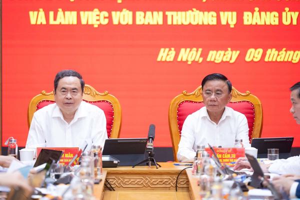Bộ Chính trị kiểm tra, giám sát với Ban Thường vụ Đảng ủy các Cơ quan Đảng Trung ương