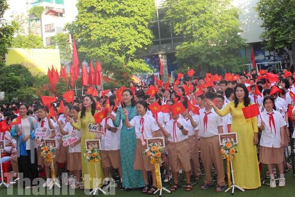 Hà Nội dự kiến tuyển sinh lớp 1, lớp 6 theo nguyên tắc "gần nhà"
