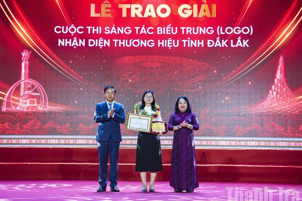 Vinh danh tác phẩm đoạt giải cuộc thi sáng tác biểu trưng tỉnh Đắk Lắk