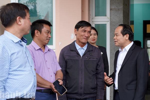 Từ bình yên thành phố Huế đến kỳ vọng nghị trường