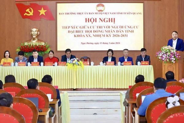 Chủ tịch tỉnh Tuyên Quang Phan Huy Ngọc cam kết “đã nói là làm” trước cử tri