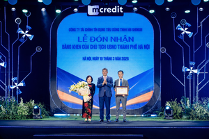 Mcredit kỷ niệm 10 năm thành lập và nhận Bằng khen của Chủ tịch UBND TP Hà Nội