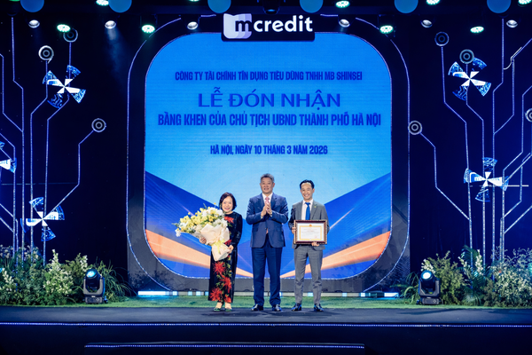 Mcredit kỷ niệm 10 năm thành lập và nhận Bằng khen của Chủ tịch UBND TP Hà Nội