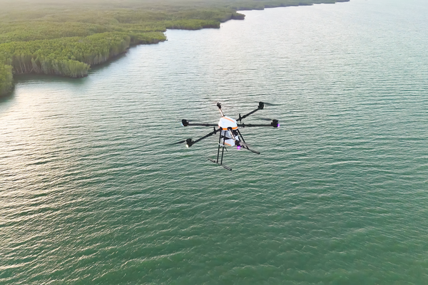 Cái bắt tay đầu năm mới: Đưa kinh tế không gian tầm thấp góp phần bảo vệ biển đảo và thềm lục địa