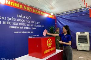 Cử tri Phường Láng rộn ràng không khí Ngày hội non sông