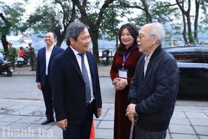 Ngày hội non sông: Cử tri Thủ đô hân hoan đi bỏ phiếu