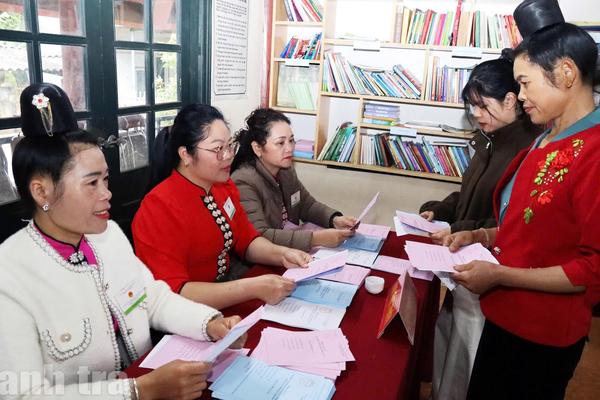 Từ những bản làng vùng cao đến khu đô thị, người dân Sơn La hân hoan đi bầu cử