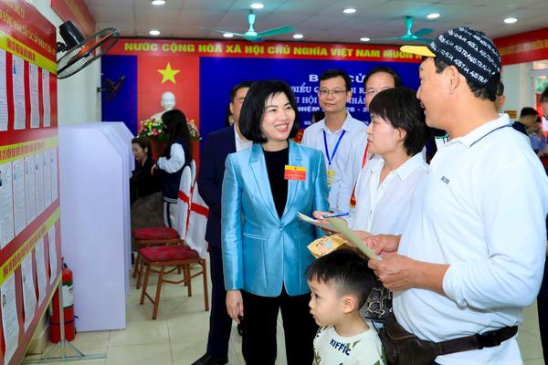 Hà Nội kiểm tra các khu vực bỏ phiếu, nhiều nơi đạt 100% cử tri đi bầu cử