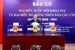 Chánh án Nguyễn Văn Quảng tham gia bỏ phiếu tại Khu vực số 11 Hà Nội