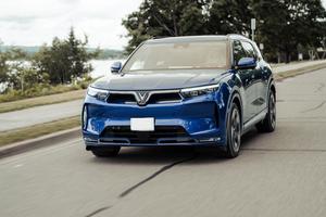 VinFast VF 9: Tiện nghi “hạng nhất”, vận hành ăn đứt xe xăng nhưng “nuôi” chỉ 0 đồng