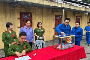 VKSND tỉnh Quảng Ninh phối hợp kiểm sát công tác bầu cử tại Trại tạm giam Công an tỉnh