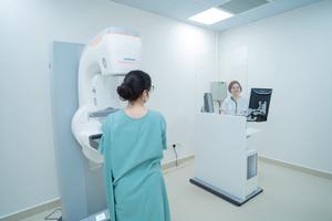 Mục sở thị bộ đôi “cặp mắt vàng” trong tầm soát ung thư vú tại Bệnh viện Vinmec Ocean Park 2